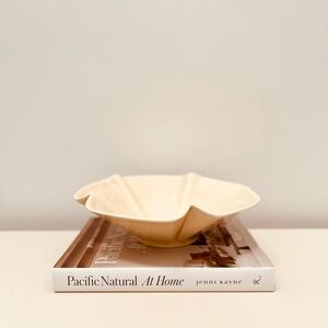 STUNNING RUFFLED HANDMADE BEIGE BOWL JAPANDI EUC MCM MID-CENTURY SERVING/DISPLAY